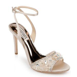 Badgley Mischka Tazana Stiletto Heeled Bridal Sandal in Pearl Nude Size 8